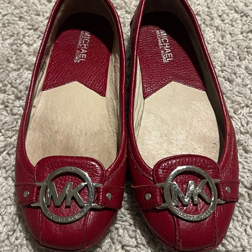 Michael Kors Red Flats with Silver Emblem - Picture 2 of 10